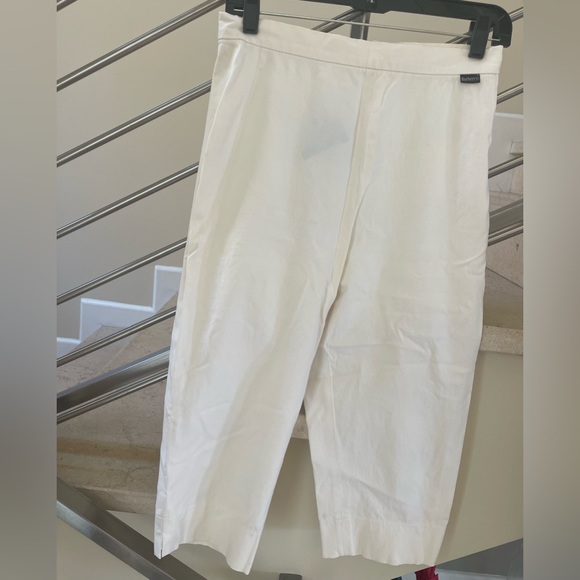 VINTAGE WHITE BURBERRY CAPRIS PANTS - Picture 1 of 10